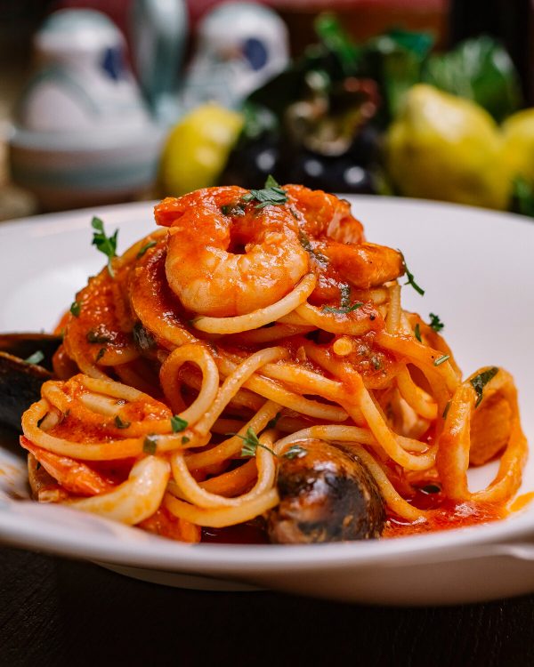 Seafood Spaghetti and Mussels Shrimp tomato sauce with Parsle